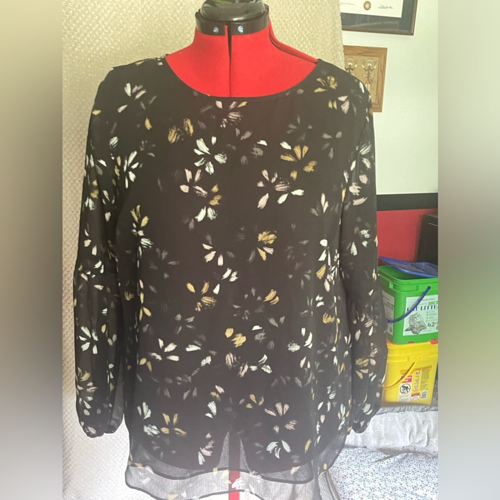 Women’s XL shirt by APT.9. Black with “brushed”  tan,gray, white flower pattern.